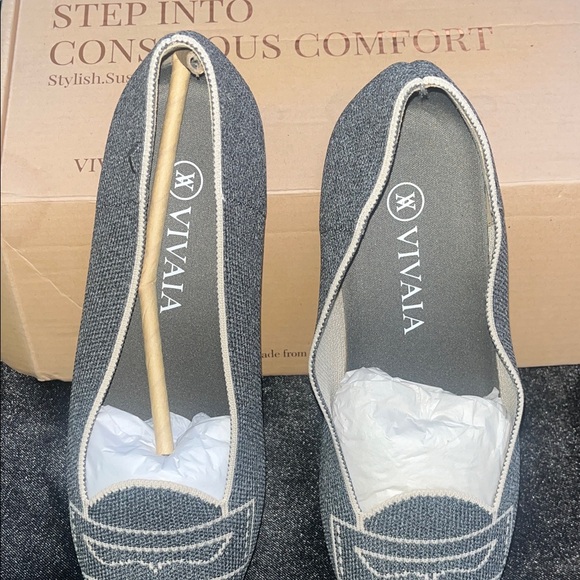 VIVAIA Pointed-Toe Patterned Flats - Picture 5 of 11